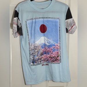 T shirt medium